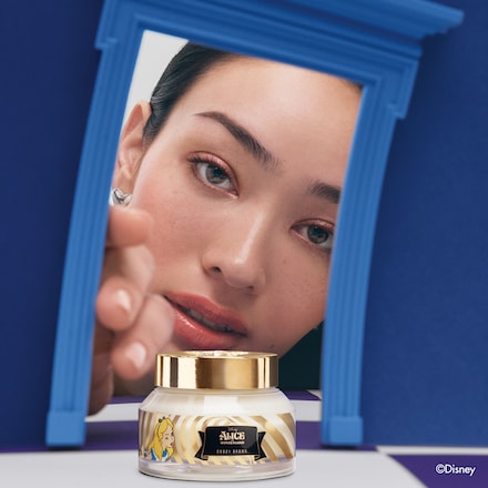 Vitamin Enriched Face Base / Alice in Wonderland